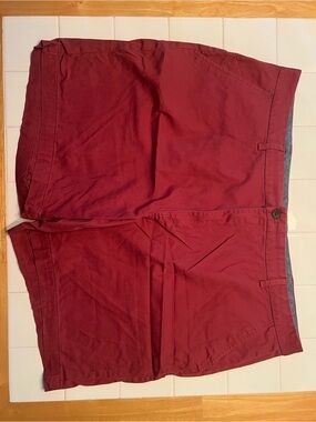 Chaps Men’s Maroon Flat Front Shorts